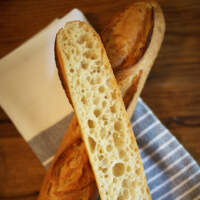 french baguette crumb